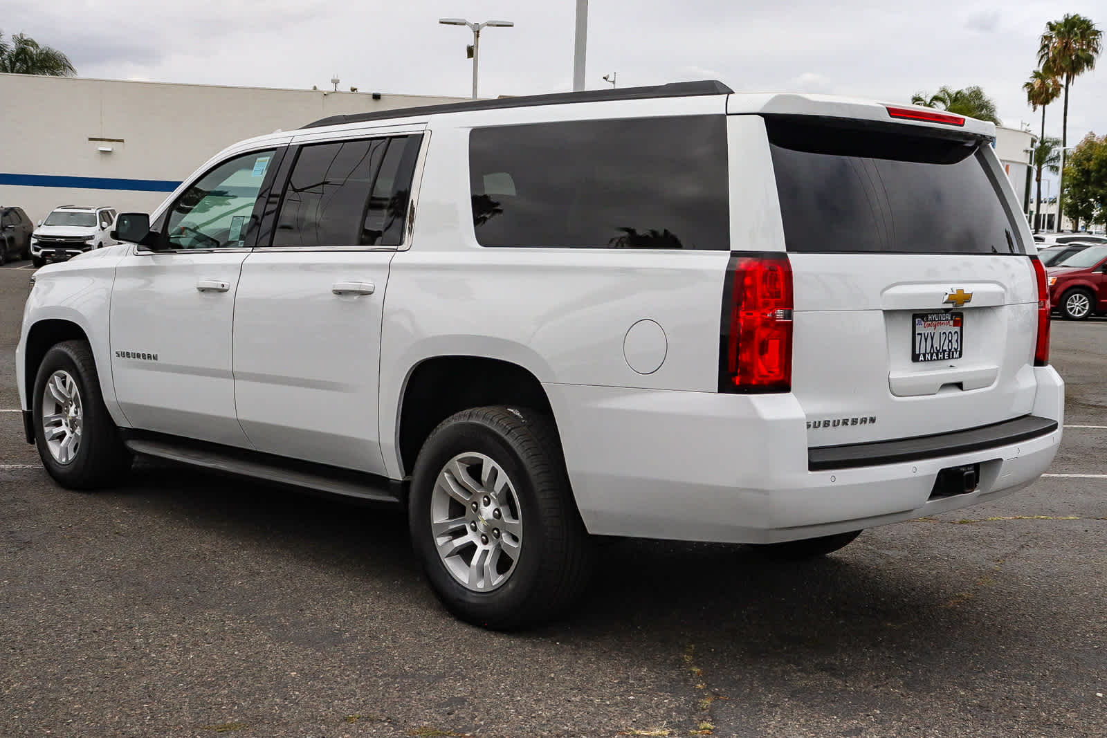 Thumbnail: 2017 Chevrolet Suburban - 8