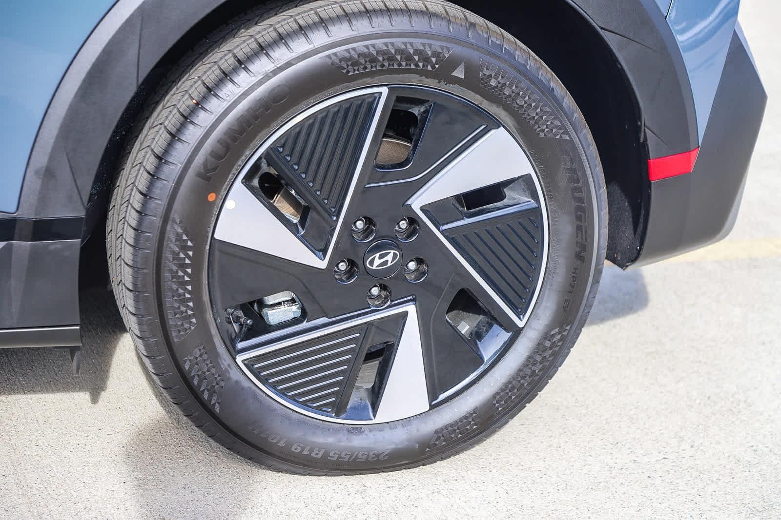 Thumbnail: 2026 Hyundai Ioniq 5 - 12