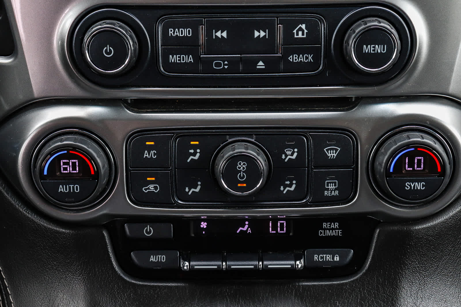 Thumbnail: 2017 Chevrolet Suburban - 16