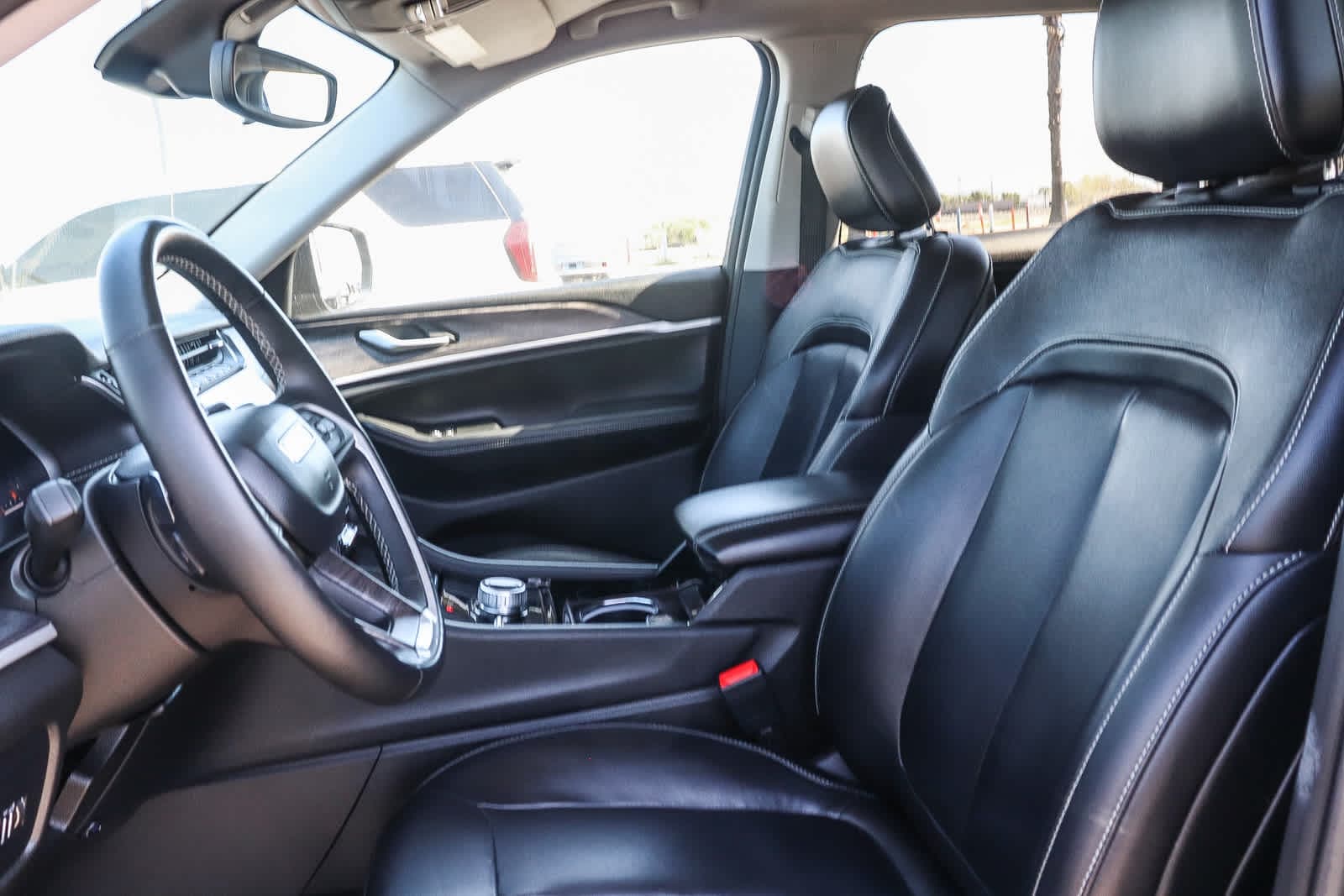 Thumbnail: 2021 Jeep Grand Cherokee L - 25