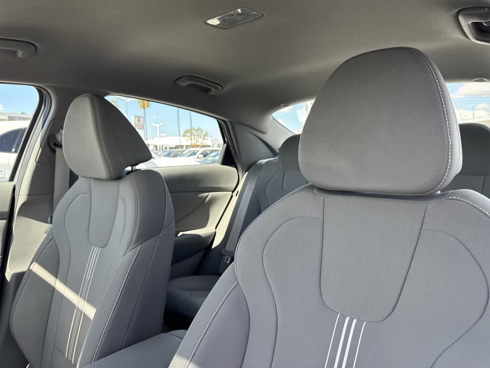 Thumbnail: 2025 Hyundai Elantra - 24