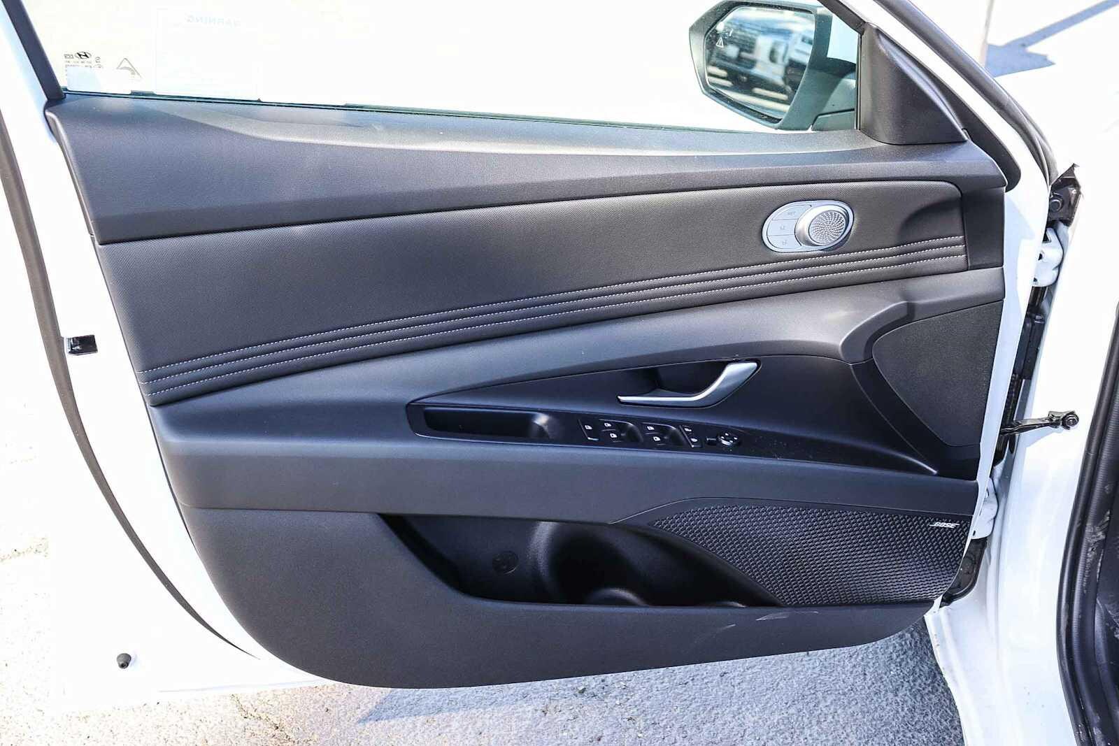 Thumbnail: 2025 Hyundai Elantra - 23