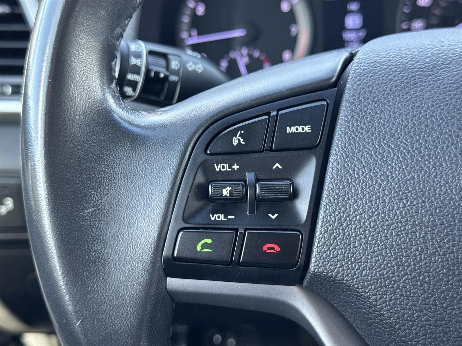 Thumbnail: 2018 Hyundai Tucson - 10