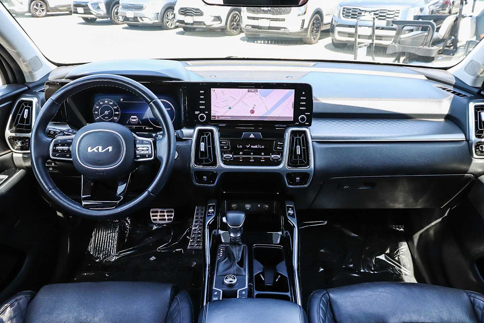 Thumbnail: 2022 Kia Sorento - 13