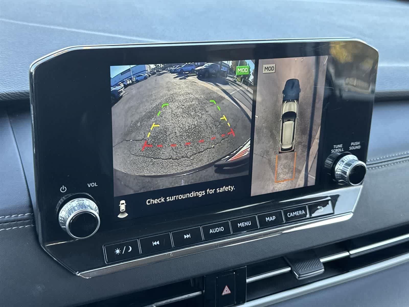 Thumbnail: 2024 Mitsubishi Outlander - 15