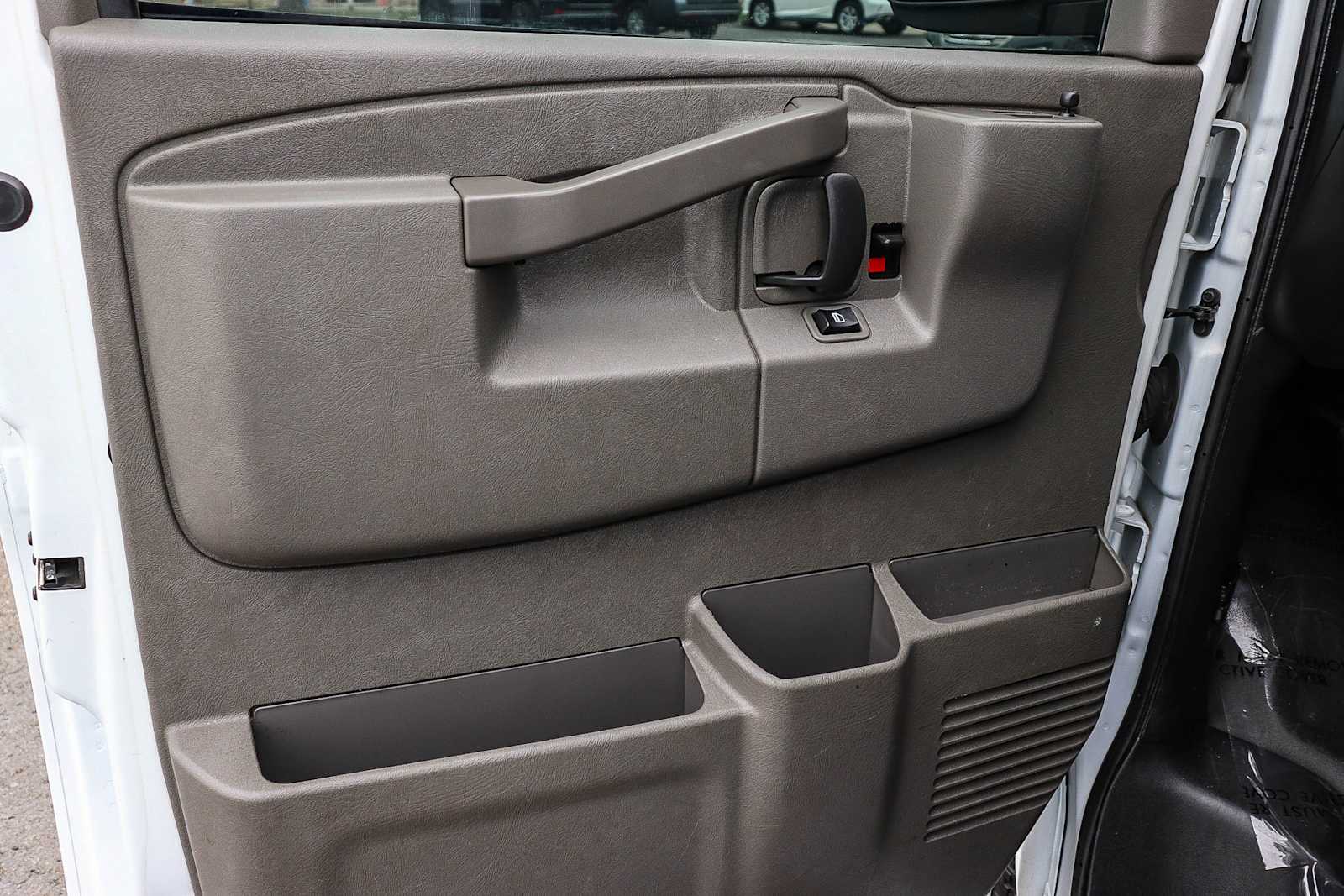 Thumbnail: 2023 GMC Savana - 18