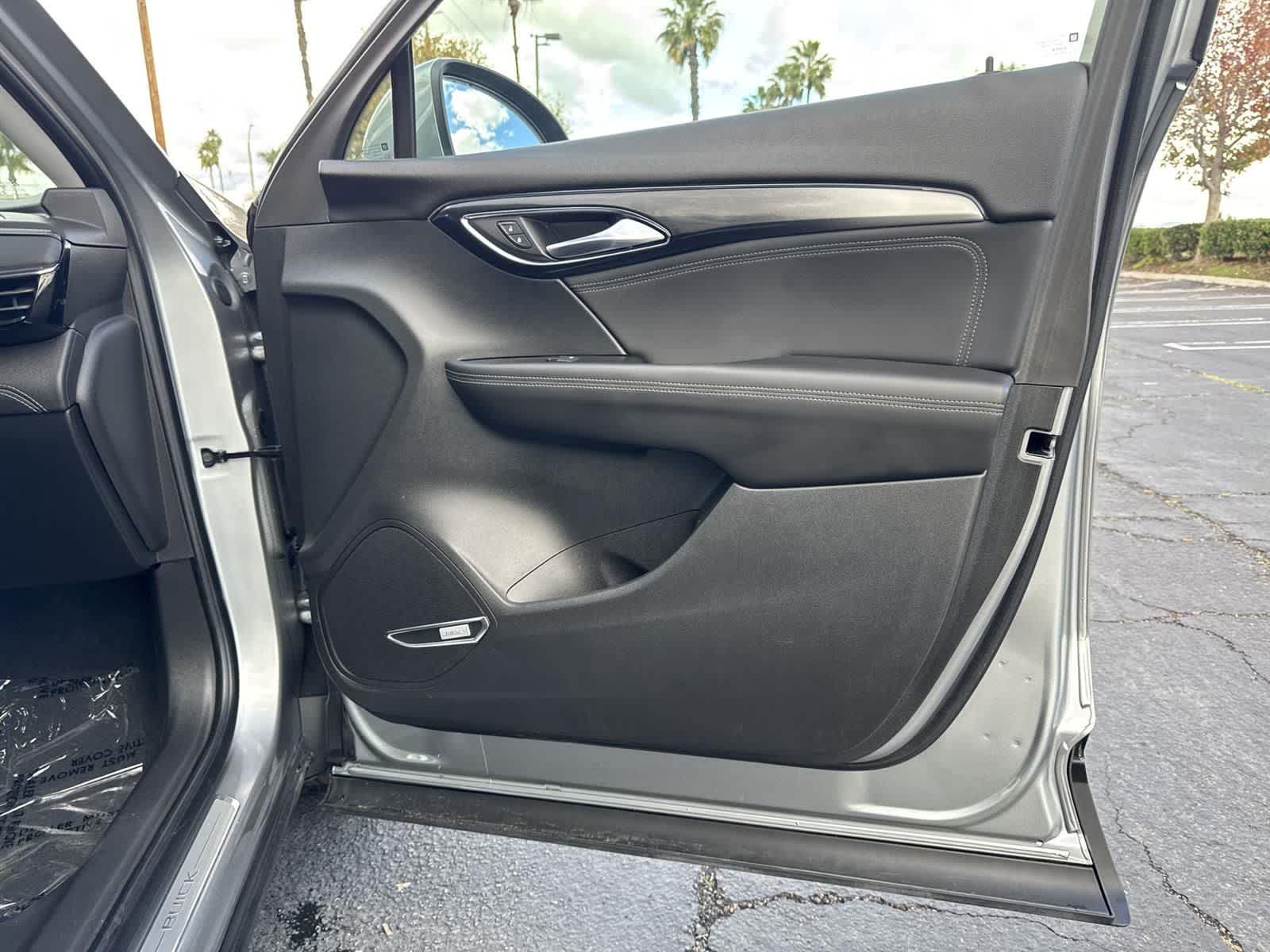 Thumbnail: 2025 Buick Envision - 37