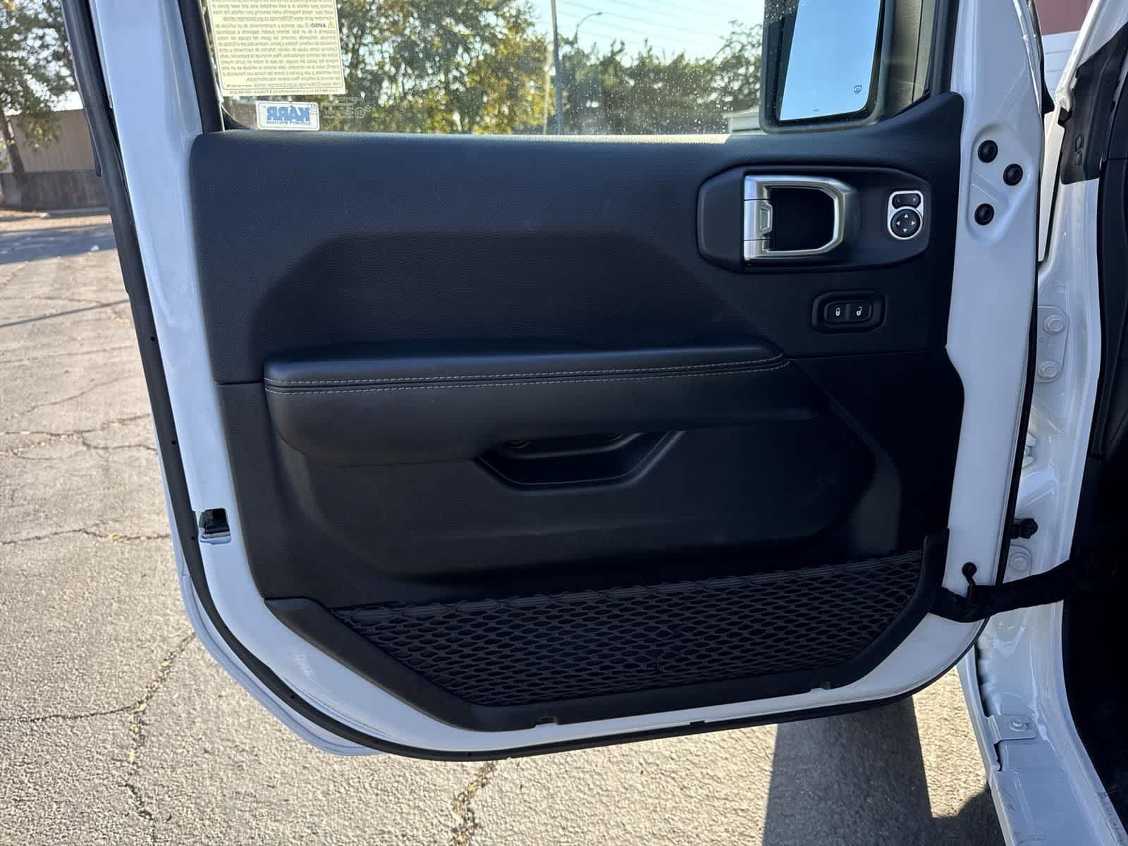Thumbnail: 2024 Jeep Wrangler - 19