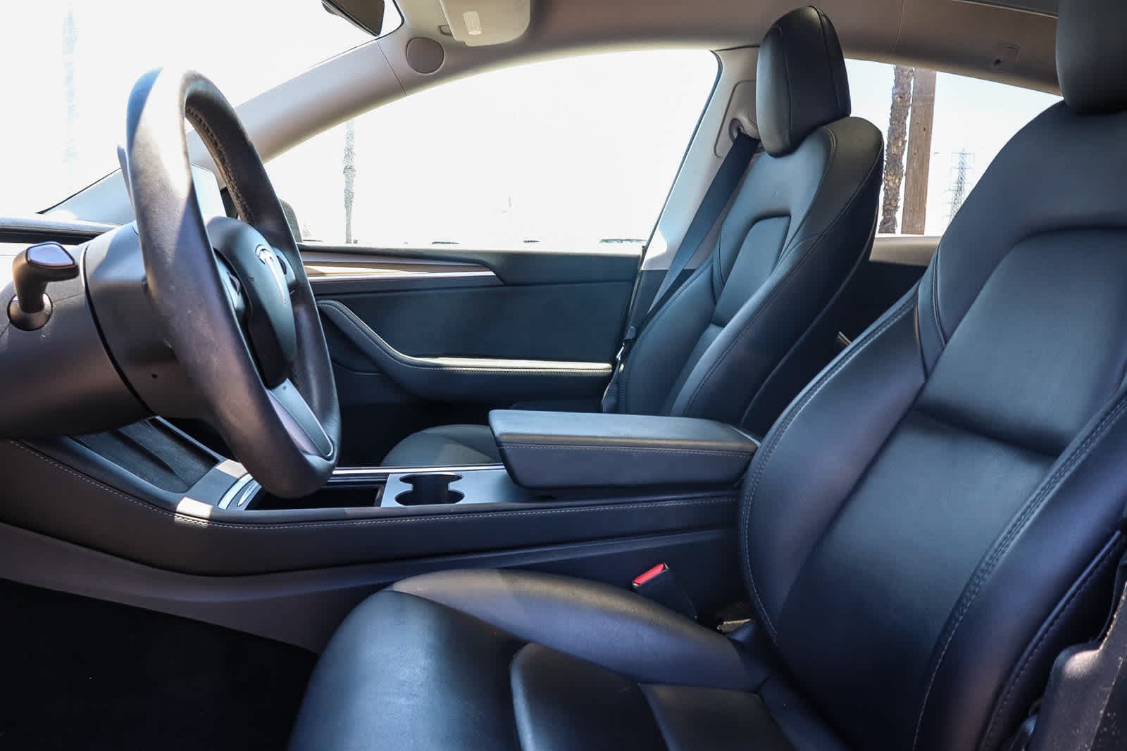 Thumbnail: 2022 Tesla Model Y - 21