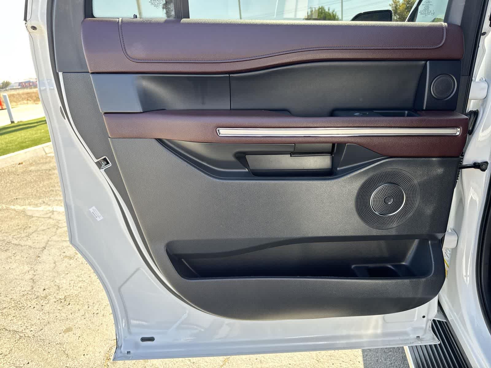 Thumbnail: 2023 Ford Expedition MAX - 26