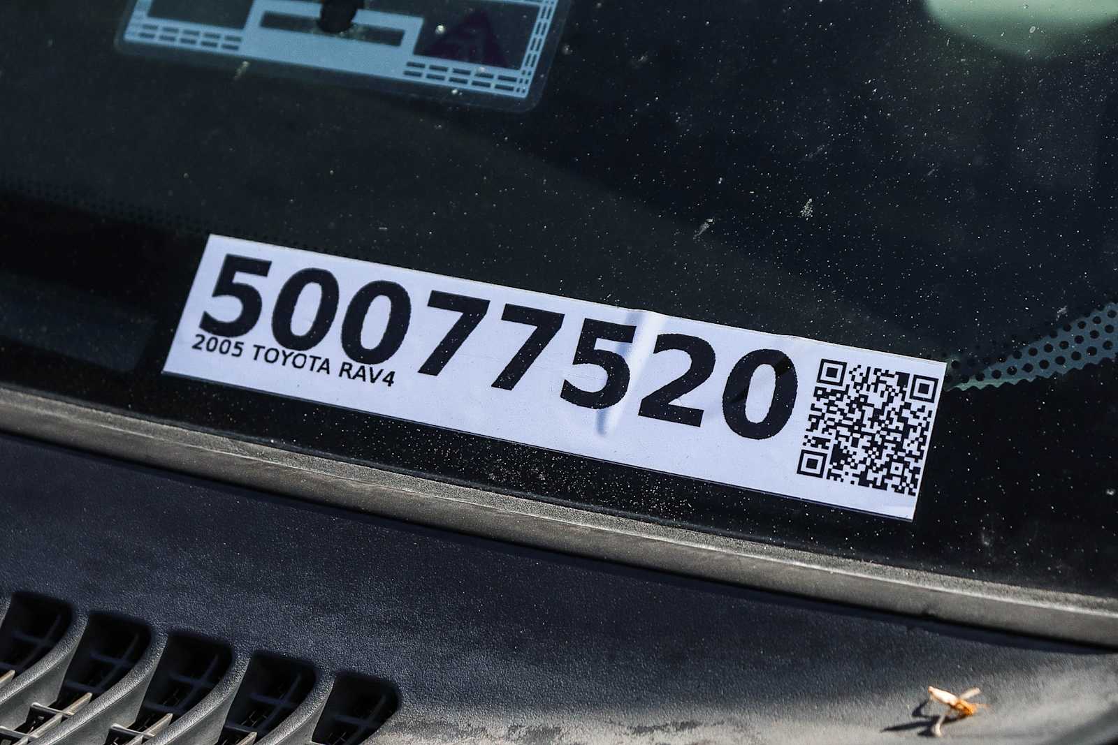 Thumbnail: 2005 Toyota RAV4 - 7