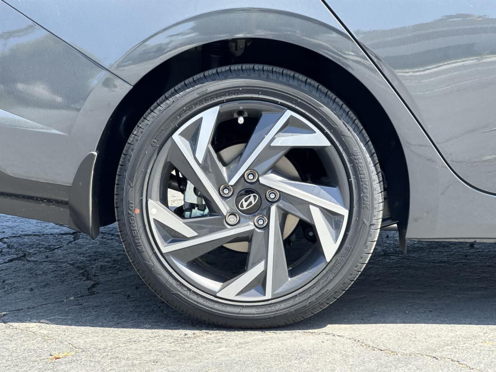 Thumbnail: 2025 Hyundai Elantra - 41