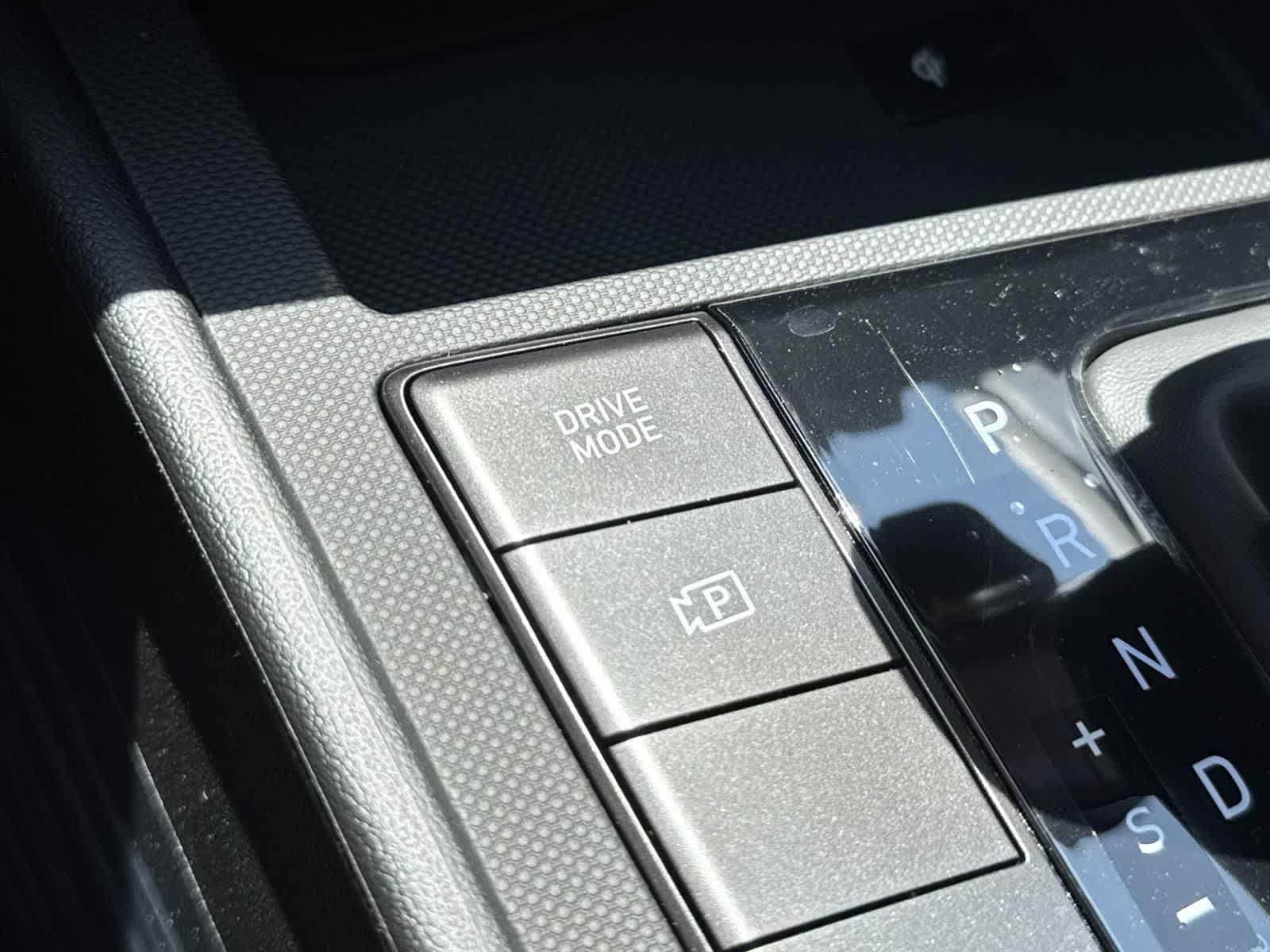 Thumbnail: 2025 Hyundai Elantra - 24