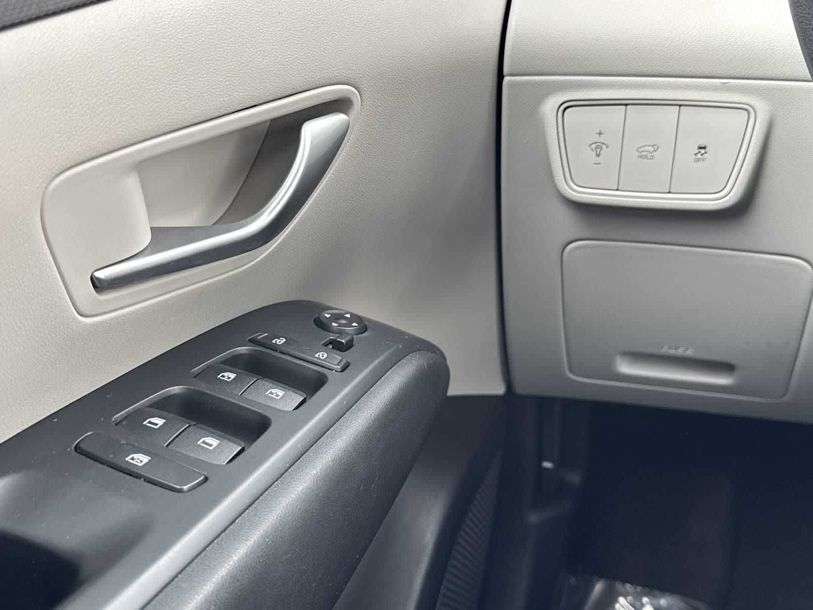 Thumbnail: 2023 Hyundai Tucson - 18