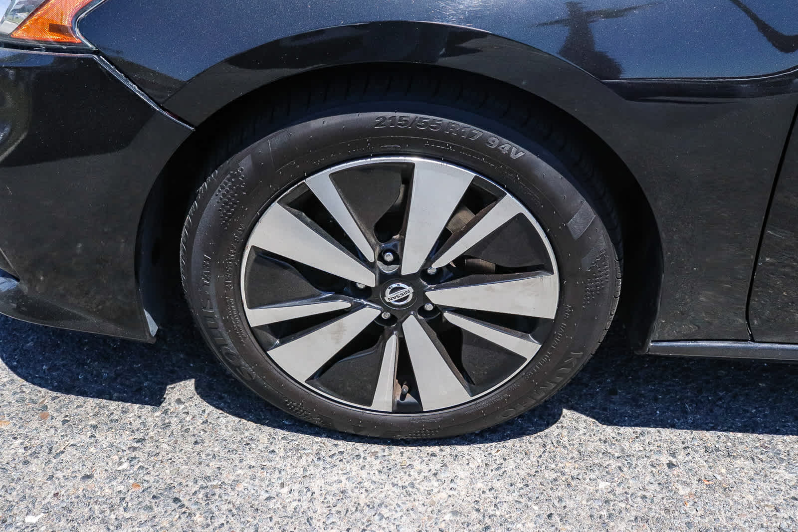 Thumbnail: 2019 Nissan Altima - 16