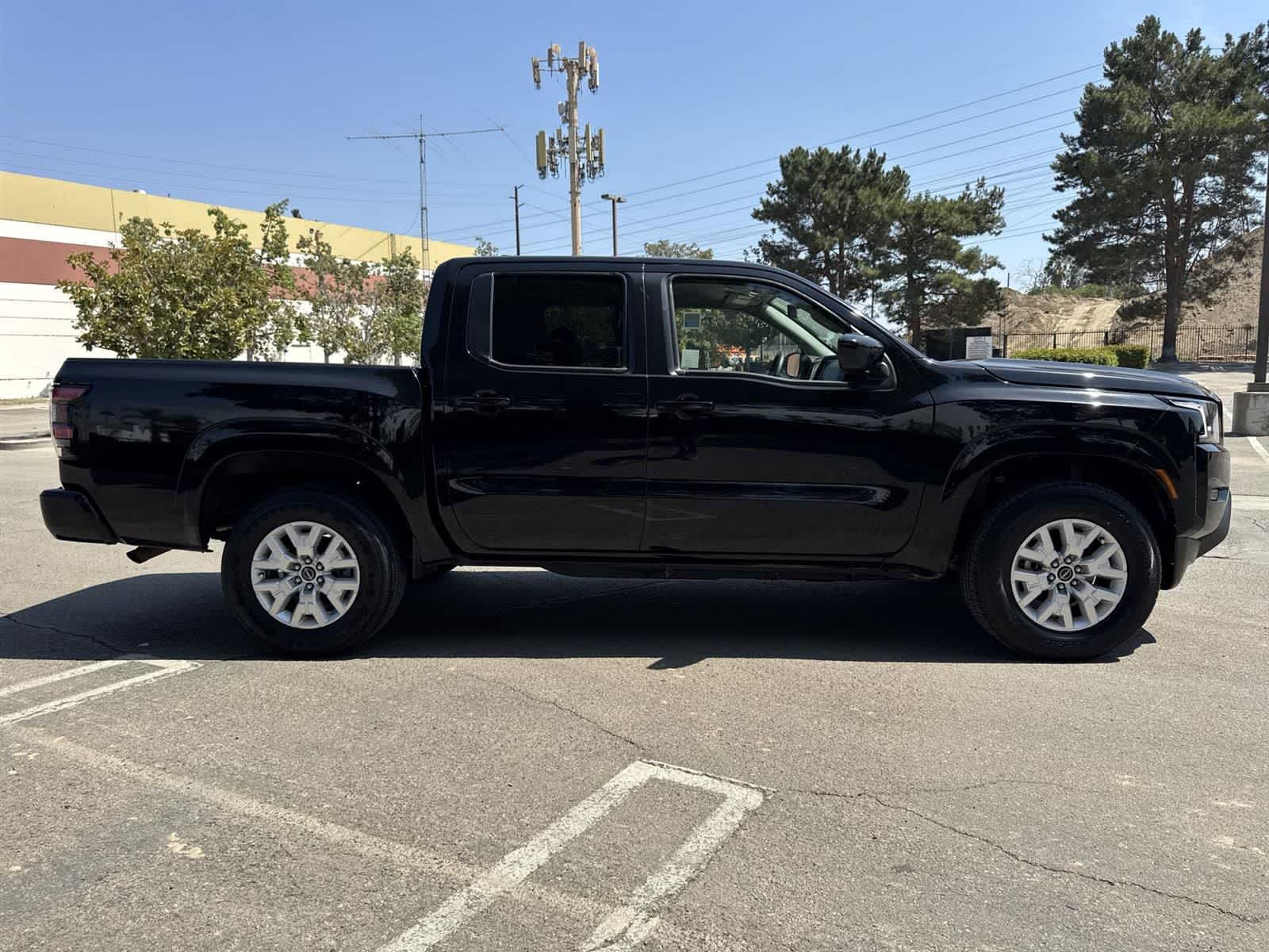 Thumbnail: 2022 Nissan Frontier - 3