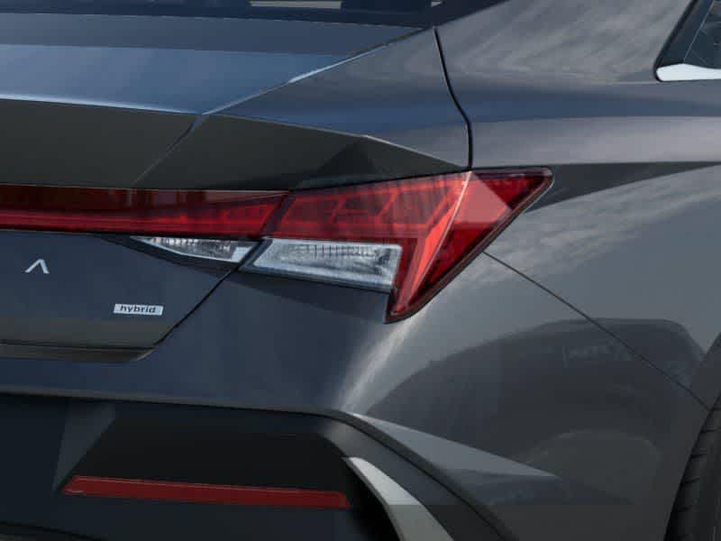 Thumbnail: 2025 Hyundai Elantra - 17