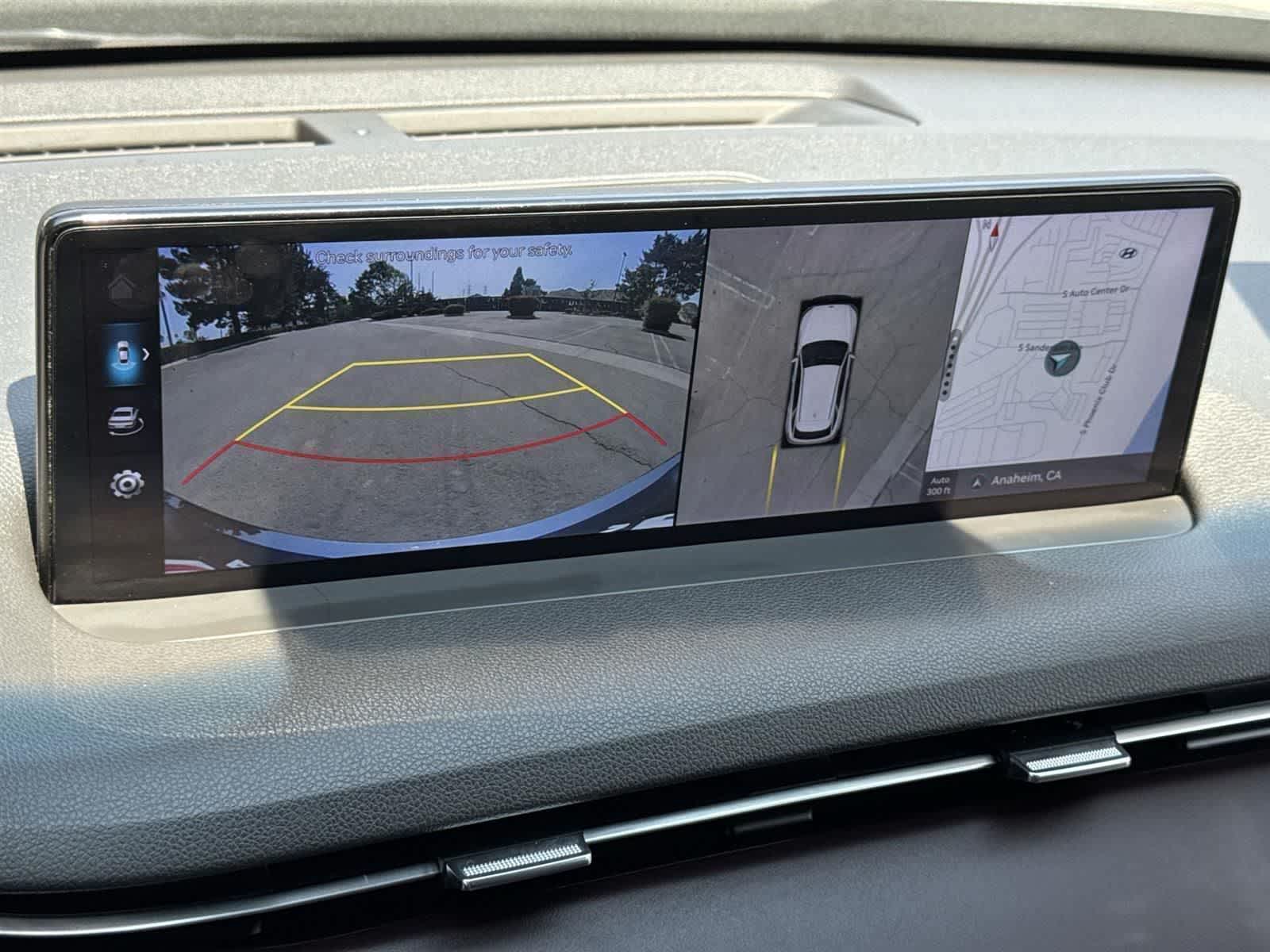 Thumbnail: 2022 Genesis GV70 - 15