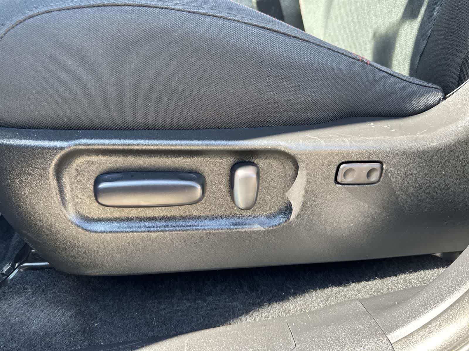 Thumbnail: 2023 Toyota Tacoma - 21