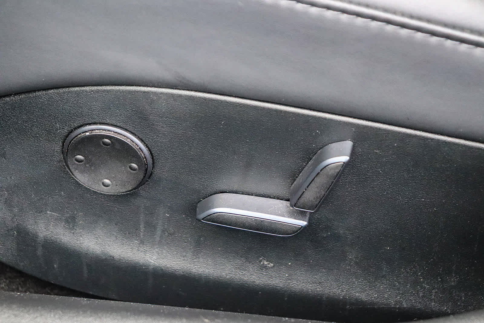 Thumbnail: 2018 Tesla Model S - 20