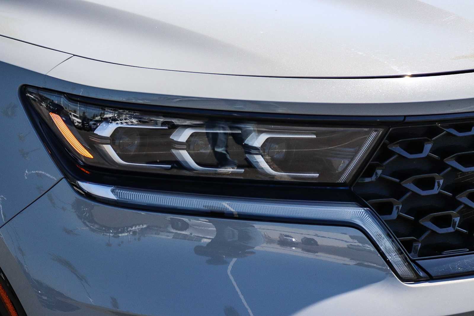 Thumbnail: 2022 Kia Sorento - 4