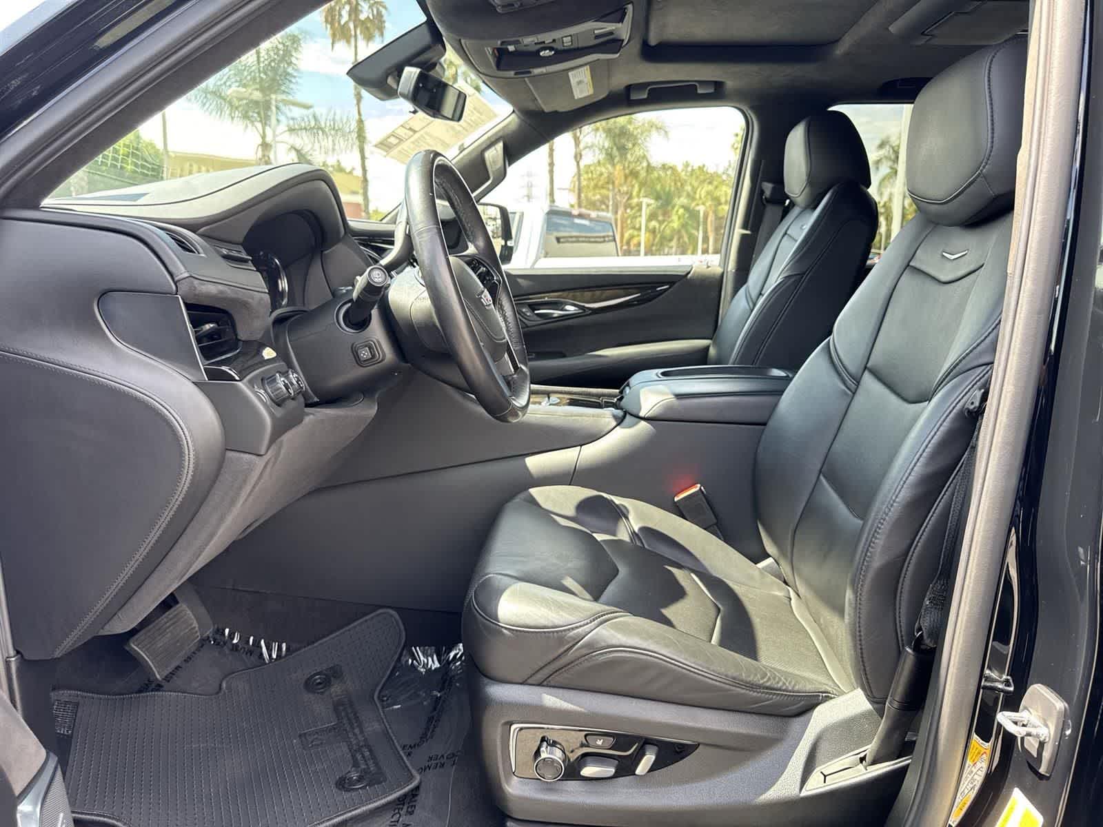 Thumbnail: 2020 Cadillac Escalade - 23