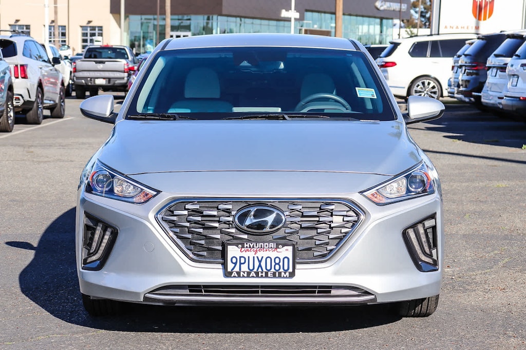 Used 2022 Hyundai IONIQ Plug-In Hybrid SE Sedan