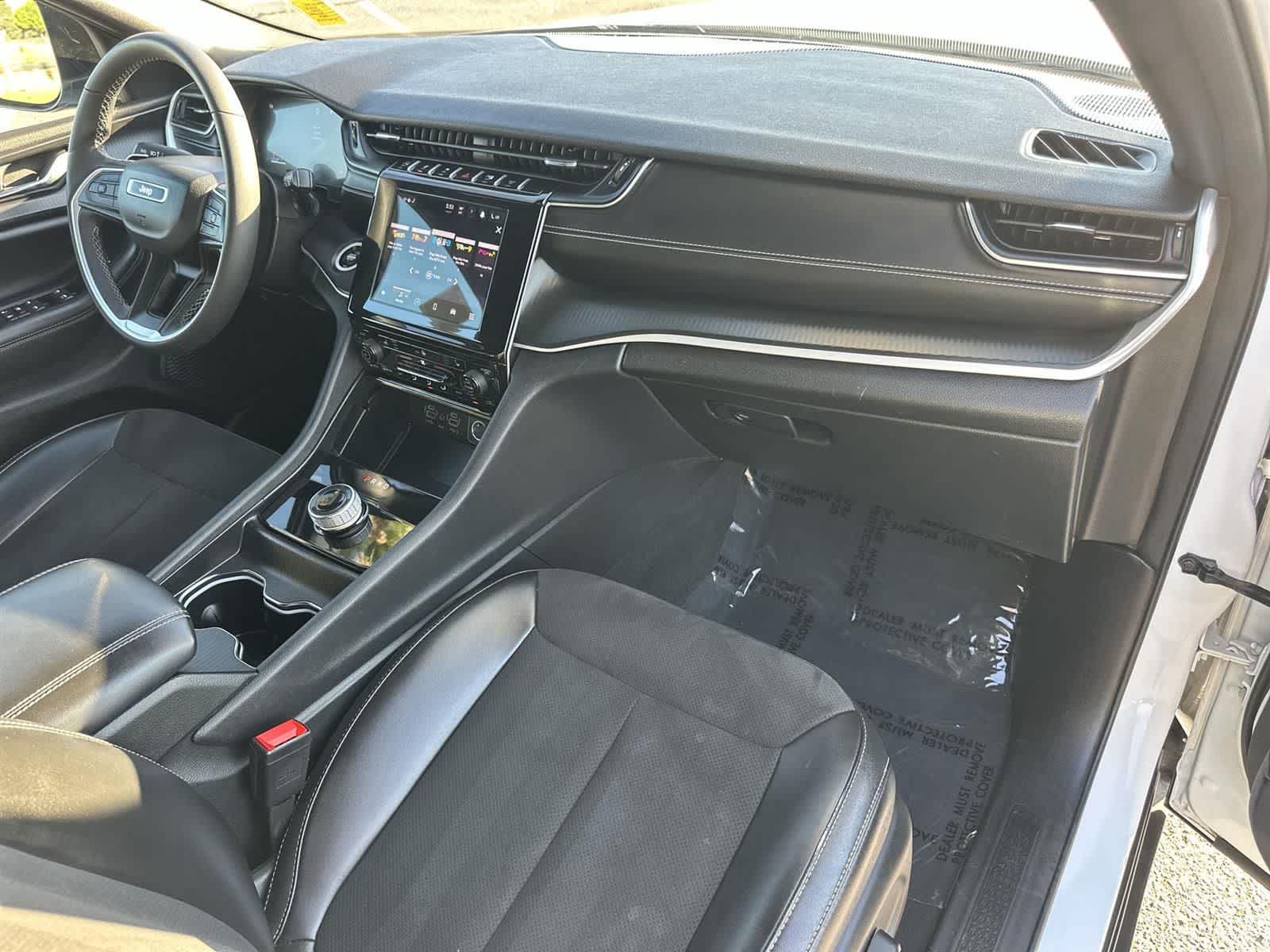 Thumbnail: 2024 Jeep Grand Cherokee L - 42