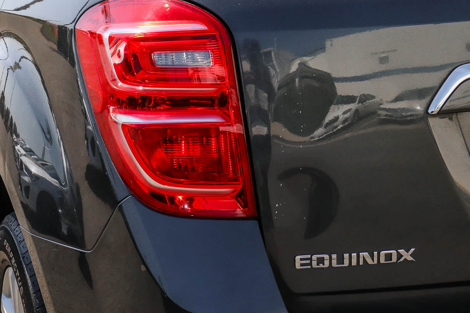 Thumbnail: 2017 Chevrolet Equinox - 10