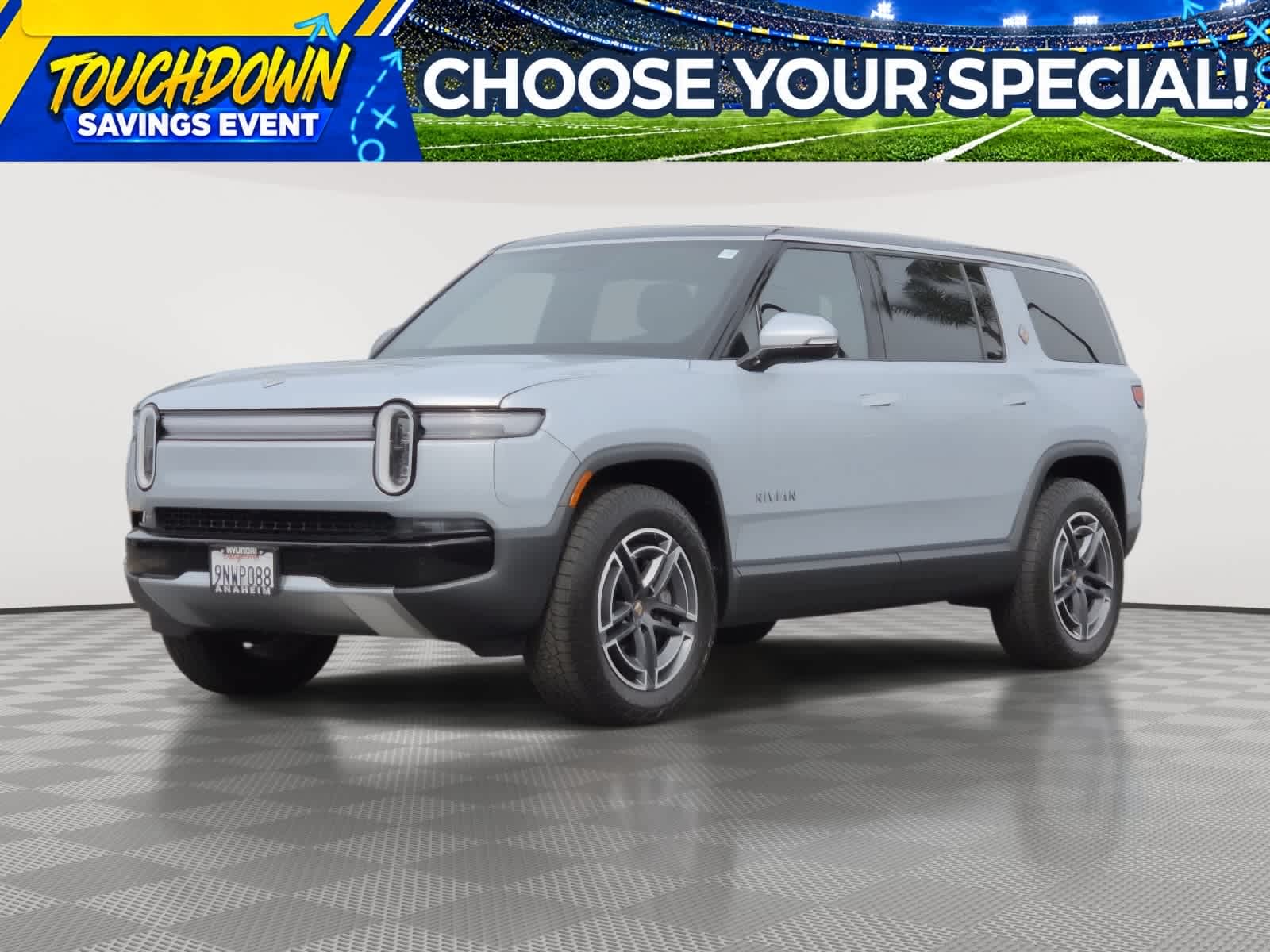 2025 Rivian R1S Adventure