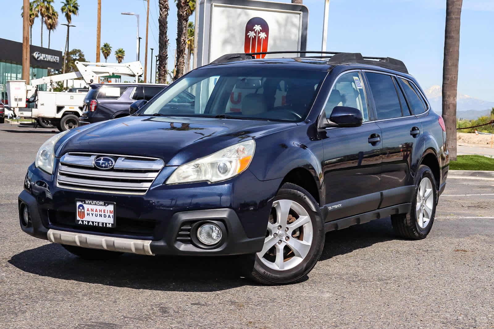 2013 Subaru Outback 2.5i Limited -
                  Anaheim, CA