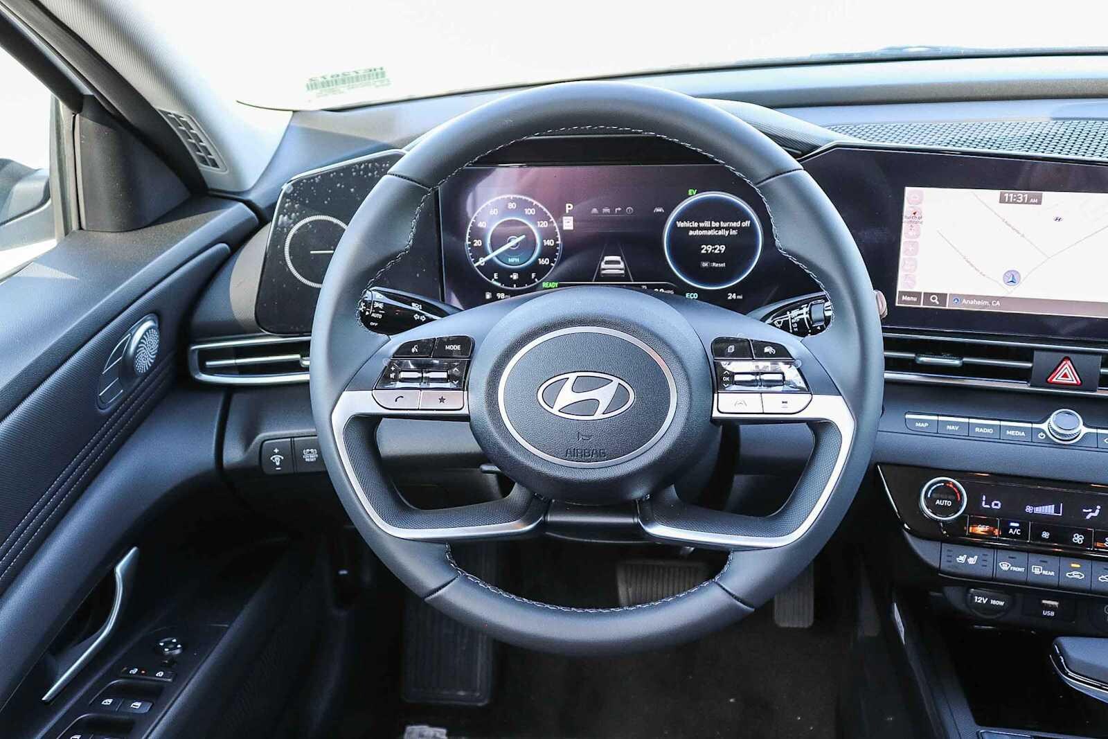 Thumbnail: 2025 Hyundai Elantra - 19