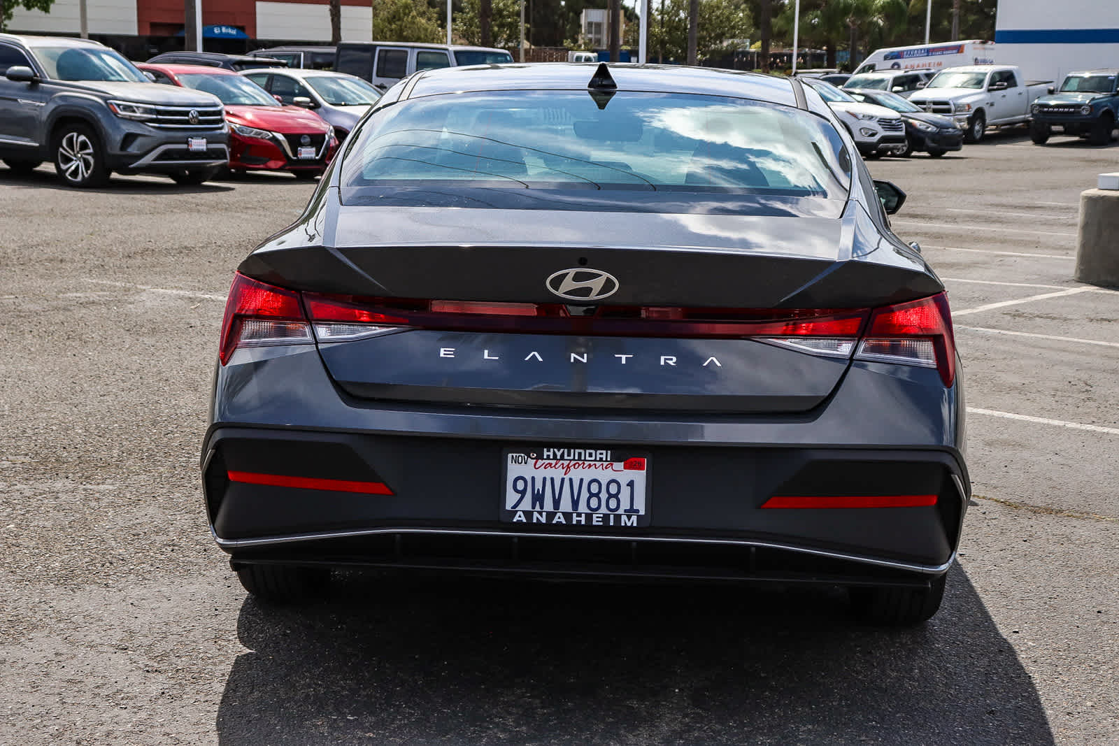 2025 Hyundai Elantra SE photo 6