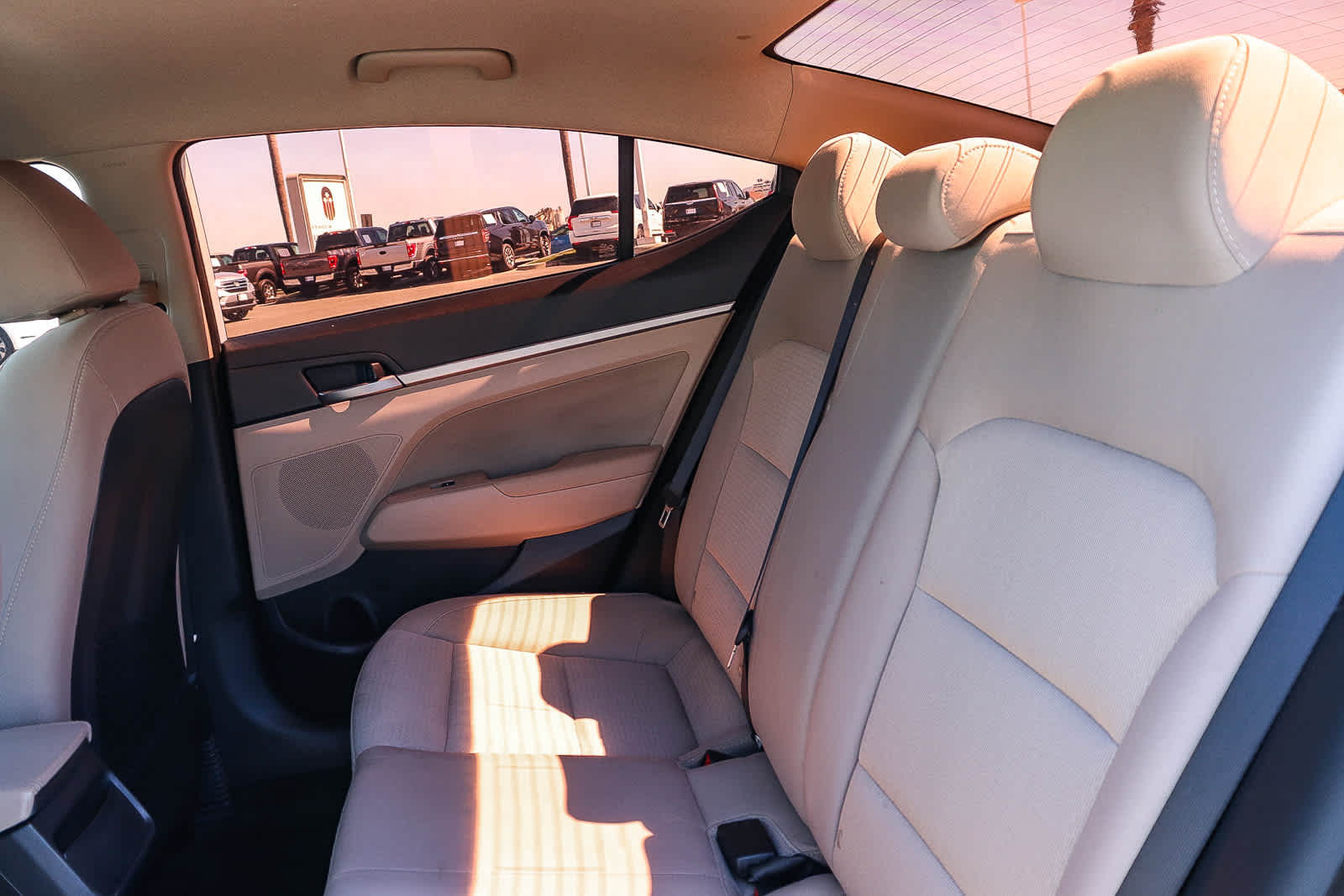 Thumbnail: 2017 Hyundai Elantra - 21