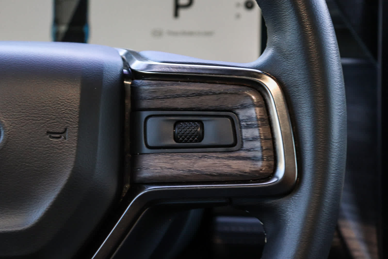 Thumbnail: 2023 Rivian R1S - 19