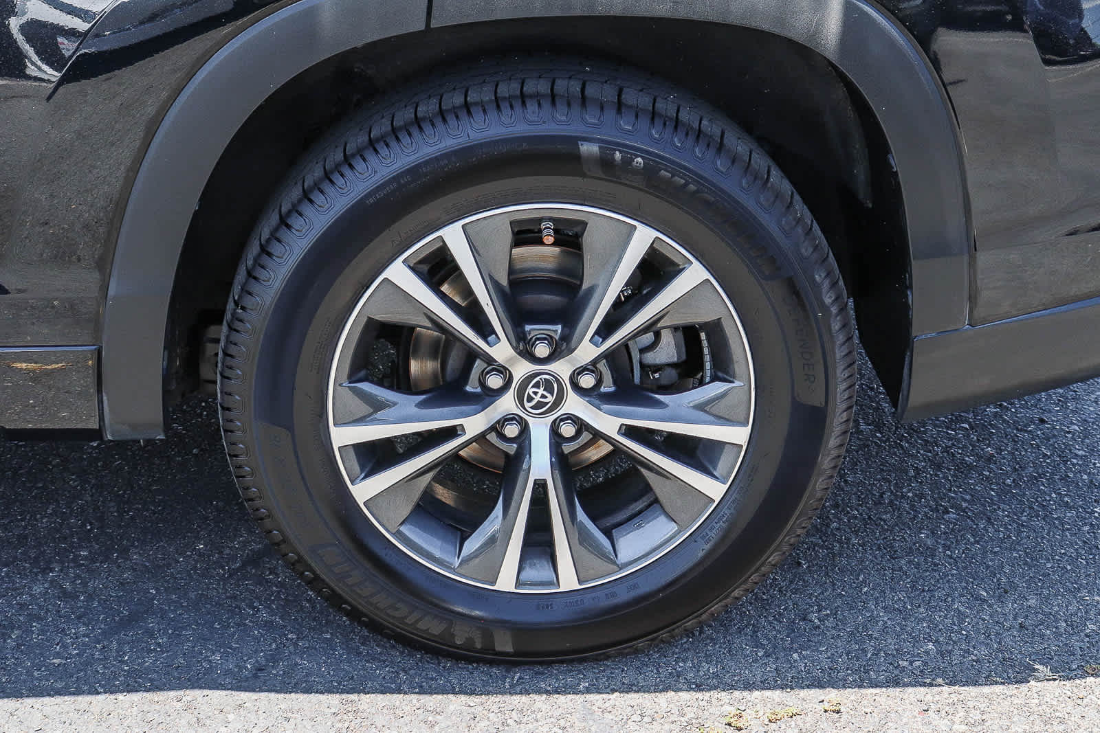 Thumbnail: 2016 Toyota Highlander - 10