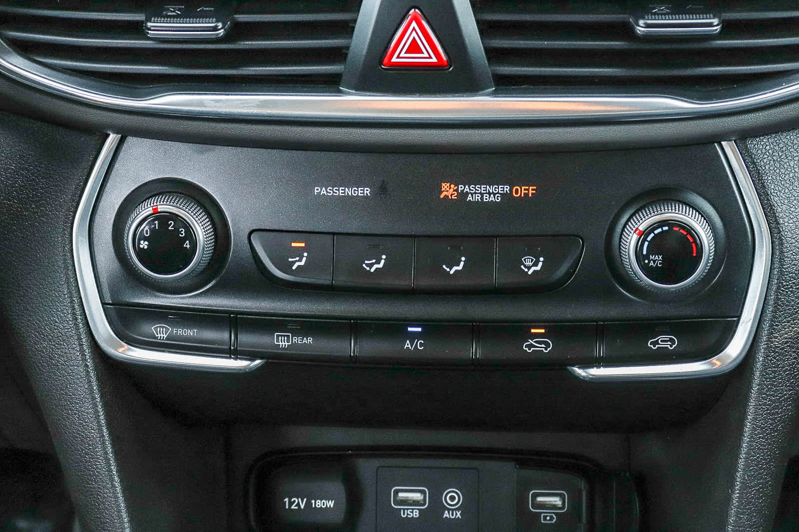 Thumbnail: 2019 Hyundai Santa Fe - 18