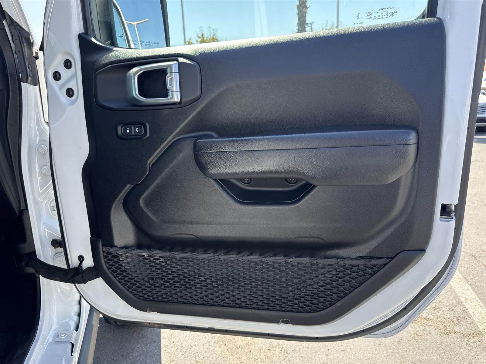 Thumbnail: 2024 Jeep Wrangler - 35