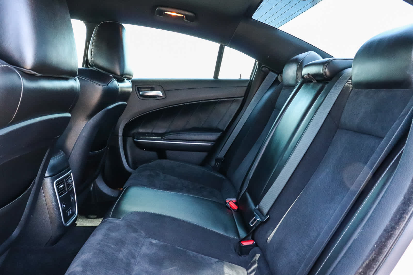 Thumbnail: 2021 Dodge Charger - 23