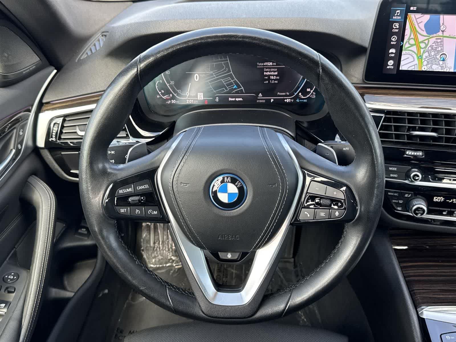 Thumbnail: 2023 BMW 5 Series - 10