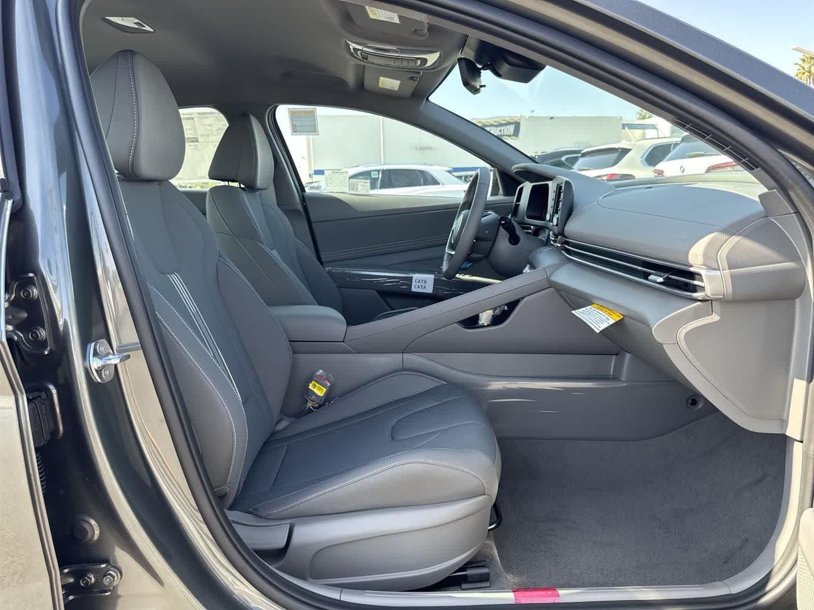 Thumbnail: 2025 Hyundai Elantra - 37