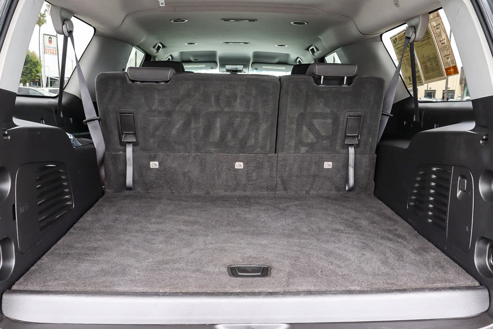 Thumbnail: 2017 Chevrolet Suburban - 23