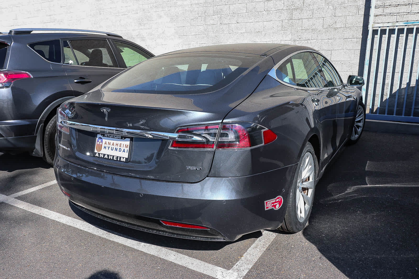 Thumbnail: 2016 Tesla Model S - 5