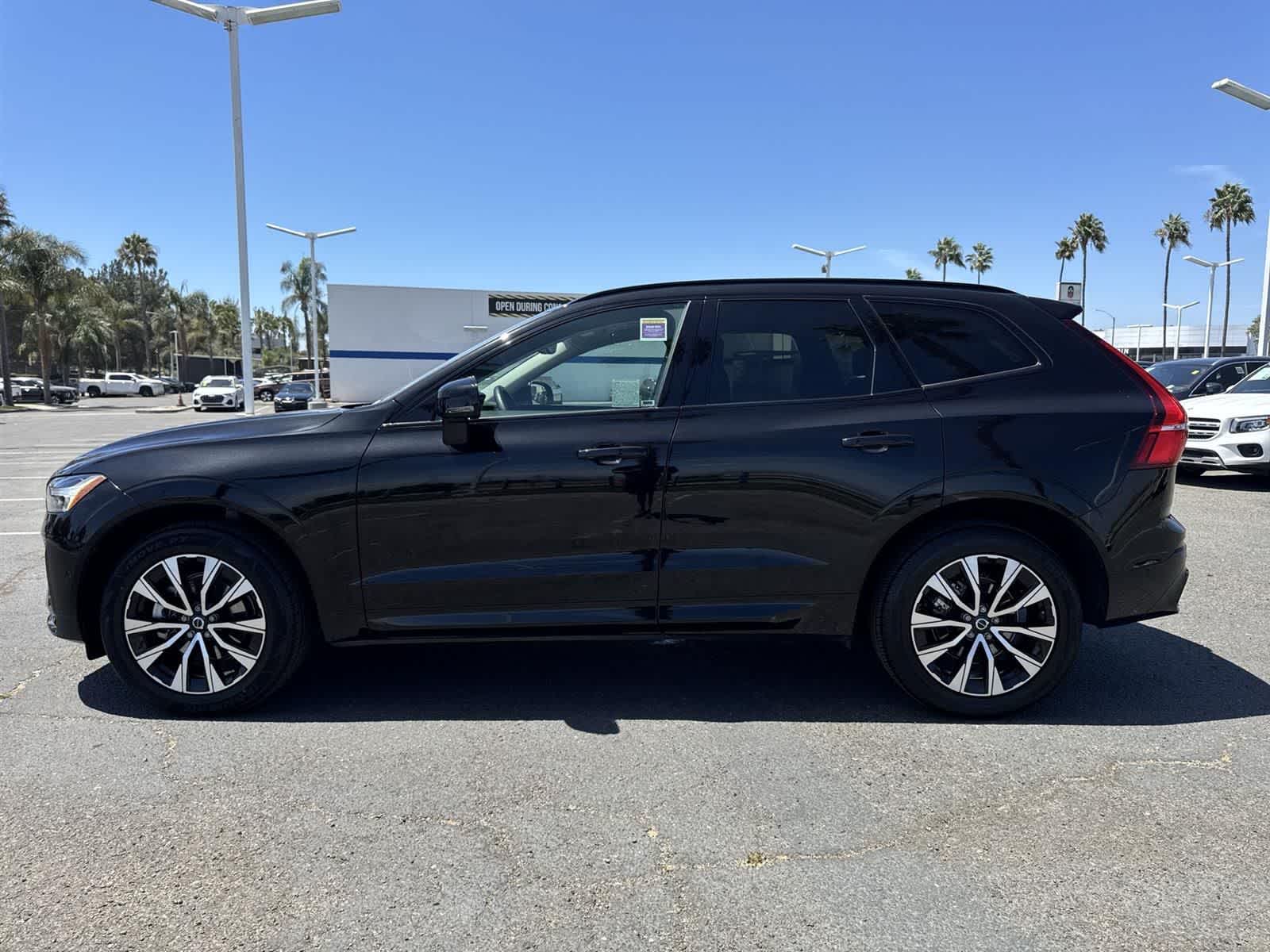 Thumbnail: 2023 Volvo XC60 - 5