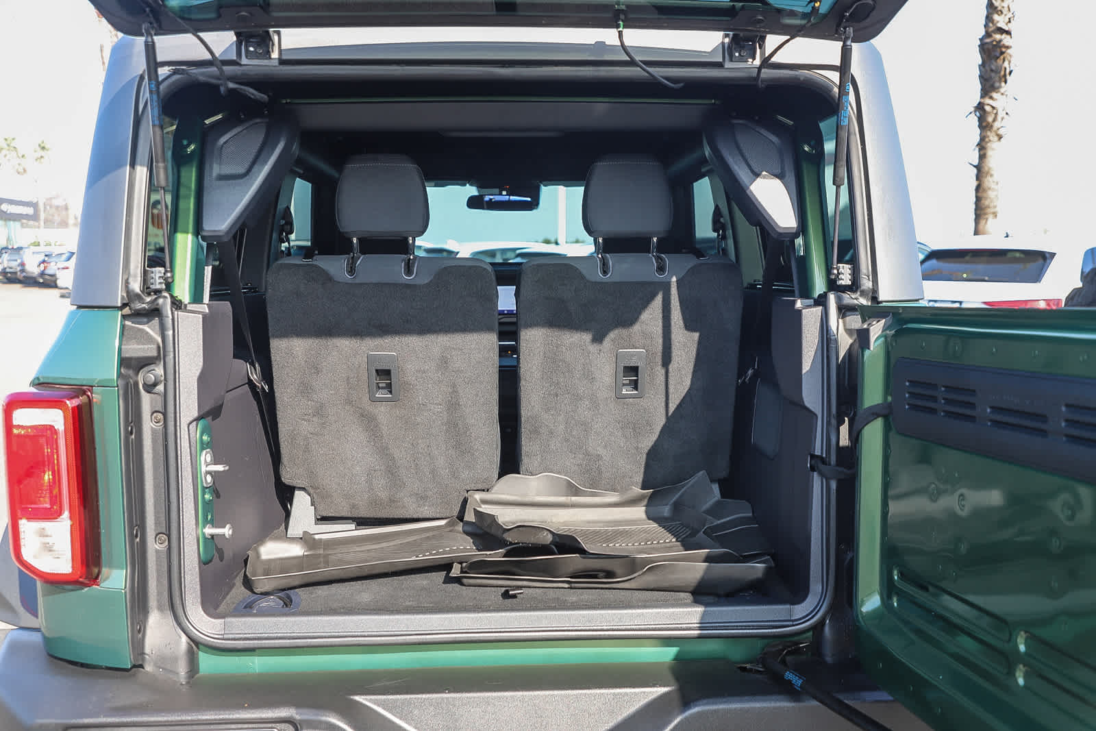 Thumbnail: 2023 Ford Bronco - 32