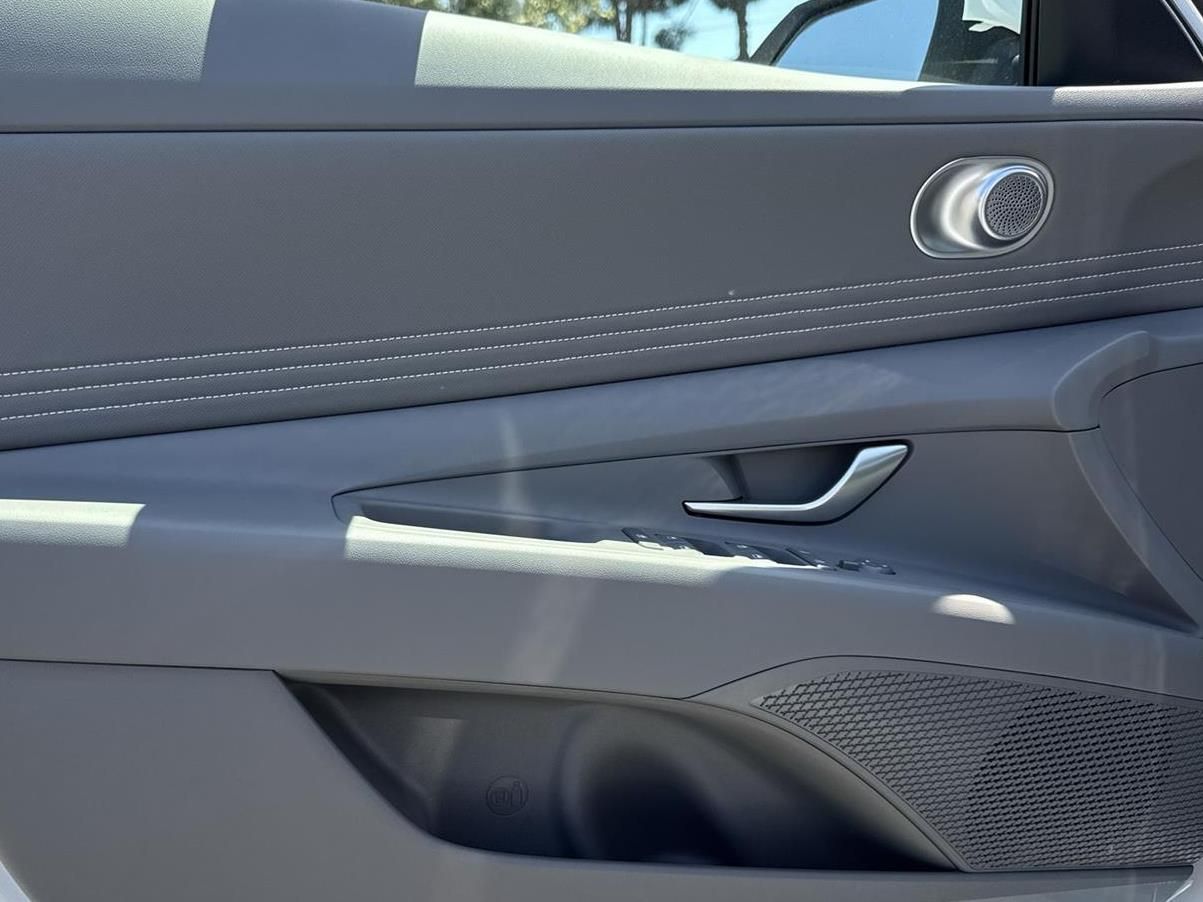 Thumbnail: 2025 Hyundai Elantra - 29