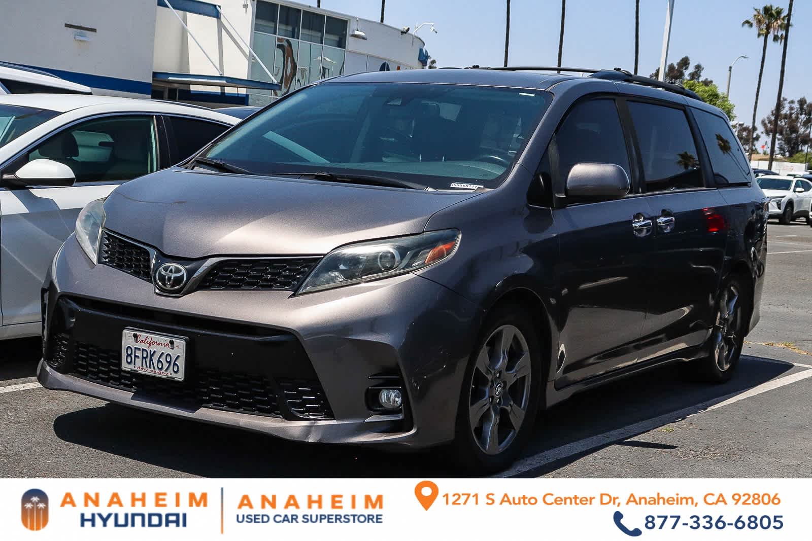 2018 Toyota Sienna SE V6 8-Passenger's photo