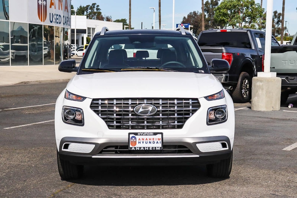 New 2026 Hyundai Venue SEL w/Two-Tone Roof SUV