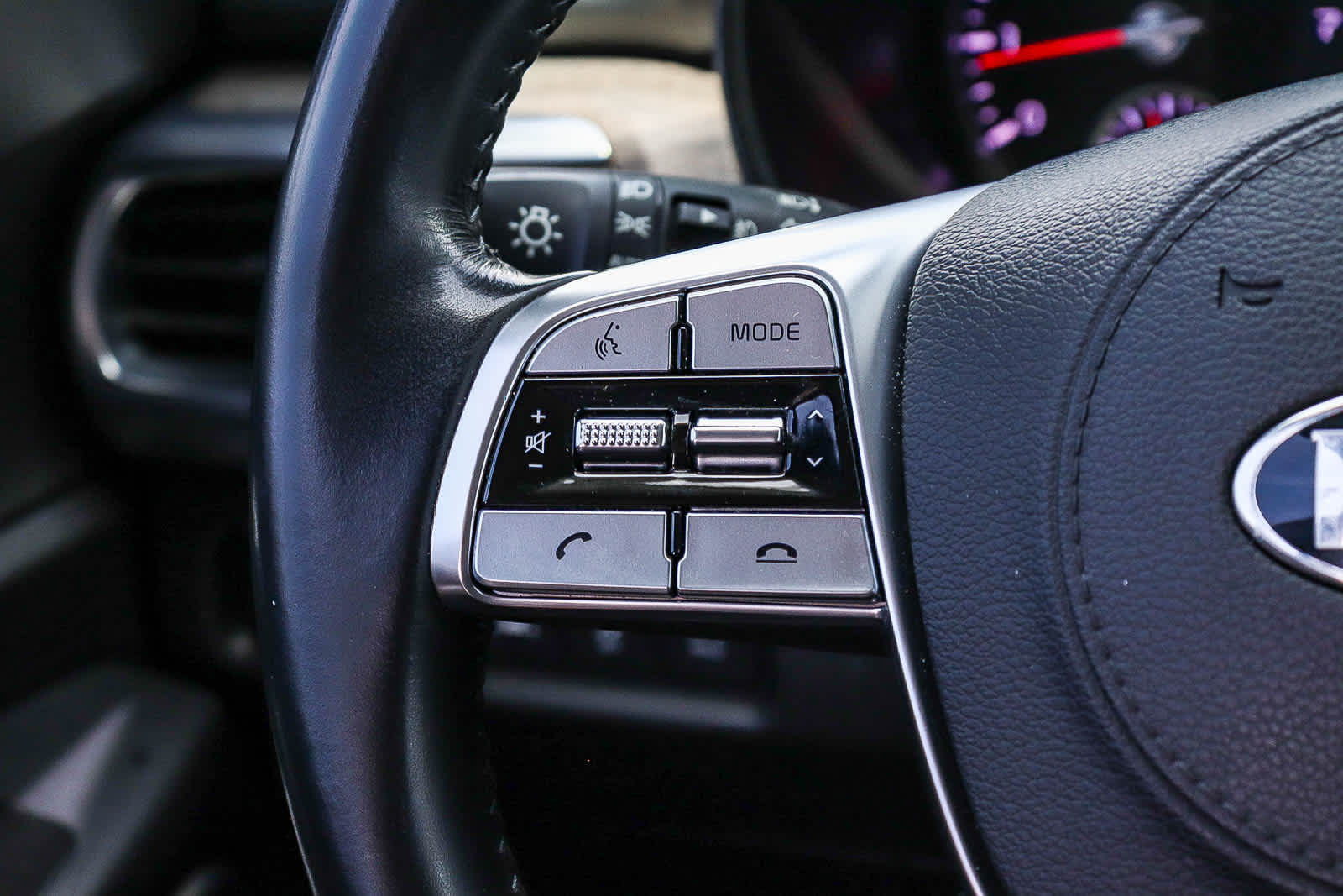 Thumbnail: 2021 Kia Telluride - 18