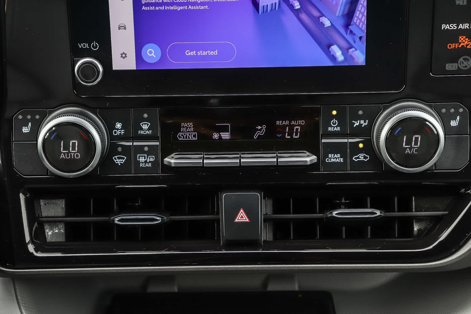 Thumbnail: 2023 Toyota Highlander - 15